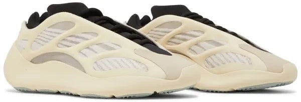 Y**zy 700 v3 beige