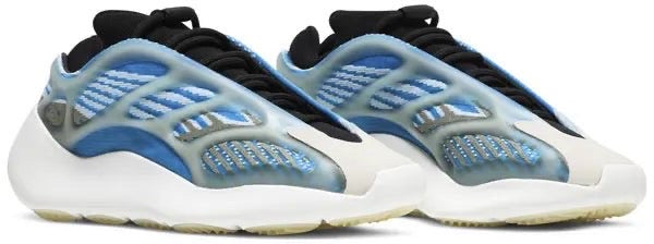 Y**zy 700 v3 bleu